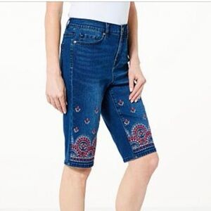 DG2 by Diane Gilman Bermuda Shorts, Embroidered, Indigo, Size 6, NWT